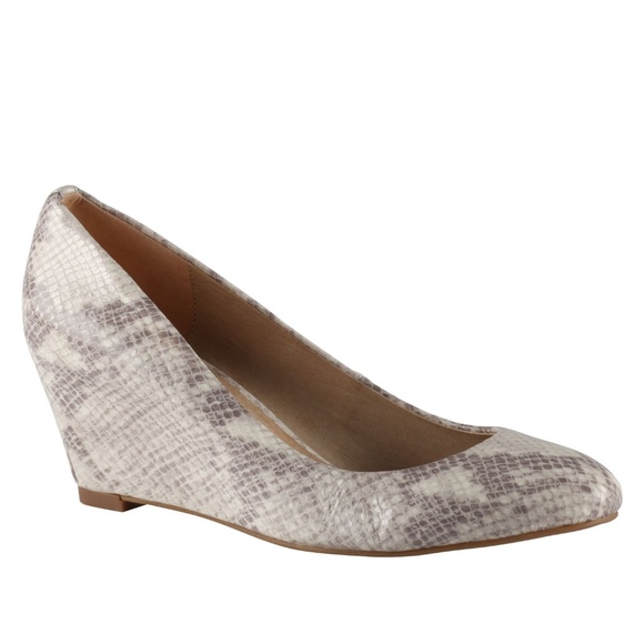 Aldo Shoes - Aldo Mireldee Snake Pattern Wedges-Size 8